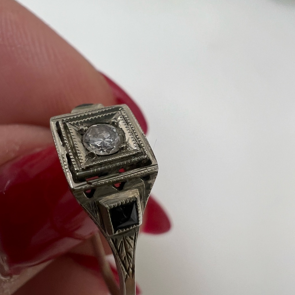 Vintage 10k White Gold Ring With Genuine Diamond